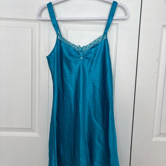 Teal Slip - Picture 1 of 4